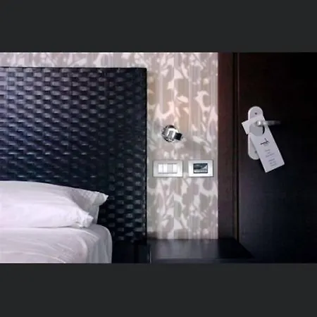 Mh Design Naples