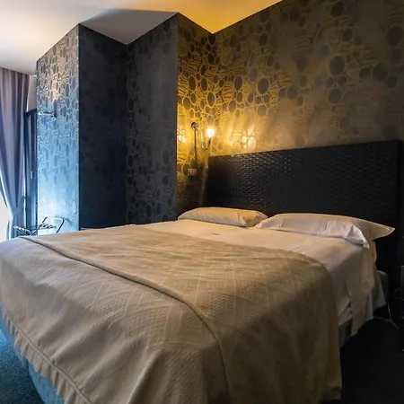 Mh Design Naples