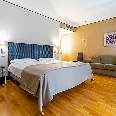 Mh Design Otel
