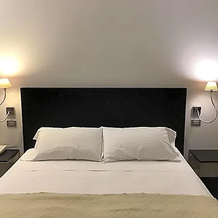 Mh Design Otel