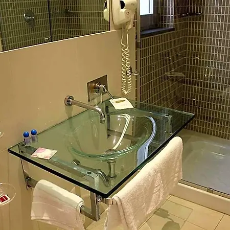 Mh Design Otel 3*