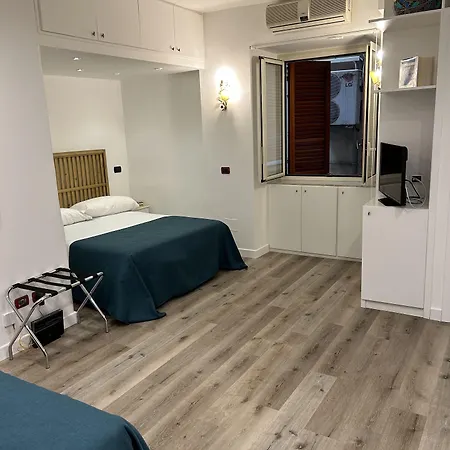 Mh Design 3* Naples