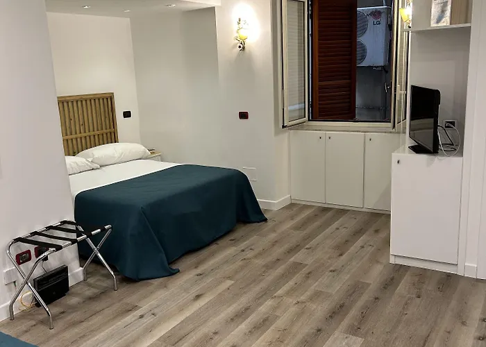 Mh Design 3* Nápoles